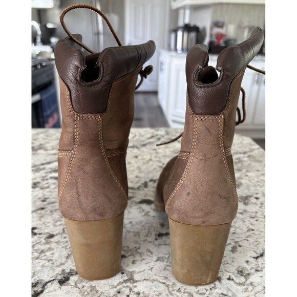 Gently Loved Women's Timberland Hiking Boots - With Heels Size 8.5 Rugged & Chic - Picture 3 of 5